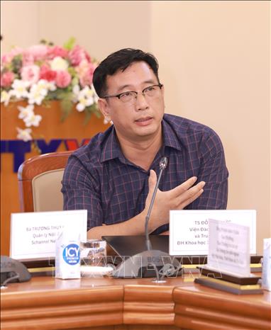 Ông Đỗ Anh Đức, Đại học Khoa học xã hội và nhân văn chia sẻ tại tọa đàm. Ảnh: TTXVN
