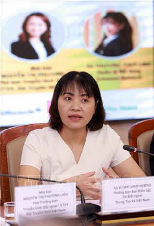 Bà Vũ Mai Linh Hương, Trưởng Ban biên tập tin đối ngoại (TTXVN) phát biểu. Ảnh: TTXVN