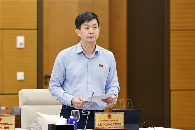 Tổng thư ký Quốc hội, Chủ nhiệm Văn phòng Quốc hội Lê Quang Tùng phát biểu. Ảnh: Doãn Tấn - TTXVN