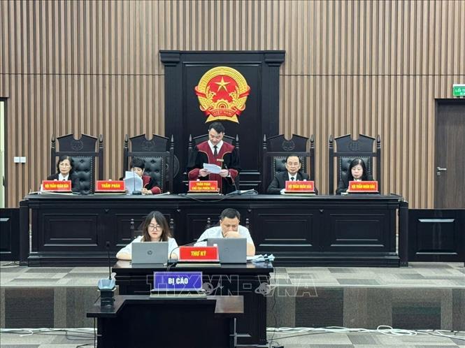 Hội đồng xét xử tuyên án. Ảnh: TTXVN phát