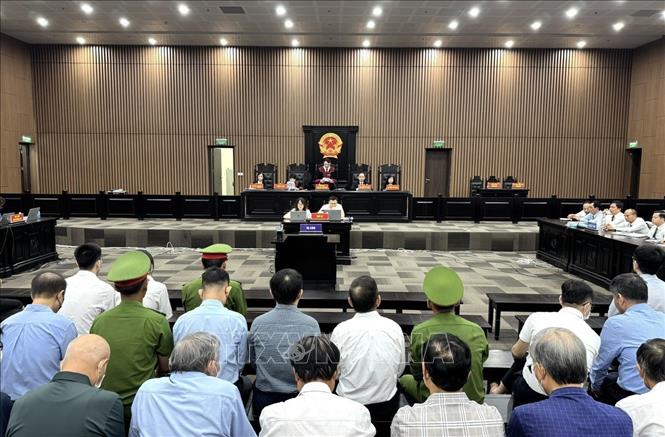 Quang cảnh phiên tòa. Ảnh: Quốc Lũy - TTXVN