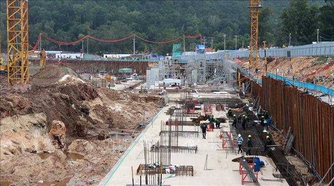 Công trường thi công Dự án Trung tâm tổ chức Hội nghị APEC 2027 và các công trình chức năng. Ảnh: Lê Huy Hải - TTXVN