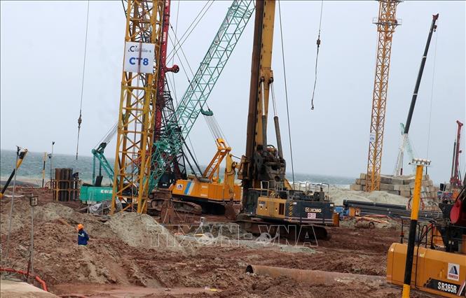 Công trường thi công Dự án Trung tâm tổ chức Hội nghị APEC 2027 và các công trình chức năng. Ảnh: Lê Huy Hải - TTXVN