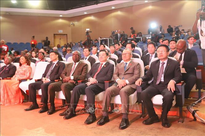 Các vị khách quý tham dự Lễ kỷ niệm 50 năm quan hệ ngoại giao Việt Nam-Côte d'Ivoire. Ảnh: Hồng Minh - P/v TTXVN tại châu Phi