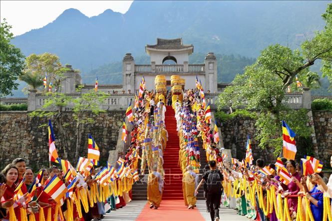 Lễ hội Yên Tử thường diễn ra từ mùng 10 đến hết tháng 3 âm lịch. Ảnh: TTXVN phát