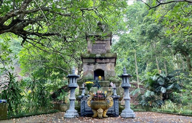 Tháp Tổ Pháp Loa. Ảnh: TTXVN phát