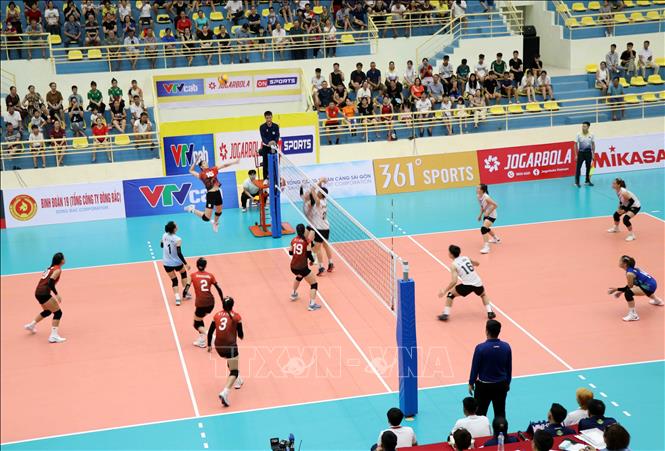 Giải đấu có sự tham gia của 6 đội nam và 11 đội nữ. Ảnh: Trần Trang-TTXVN 
