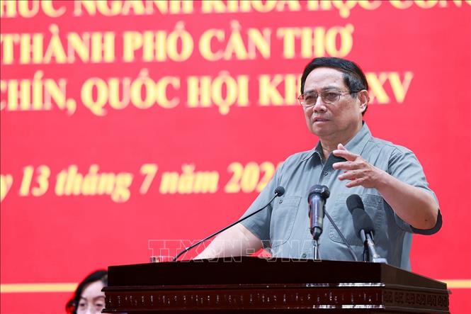 Thủ tướng Phạm Minh Chính phát biểu tại buổi tiếp xúc cử tri thành phố Cần Thơ sau Kỳ họp thứ 9, Quốc hội khoá XV. Ảnh: Dương Giang-TTXVN

