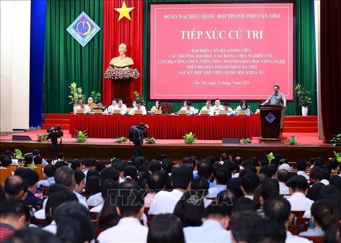 Thủ tướng Phạm Minh Chính phát biểu tại buổi tiếp xúc cử tri thành phố Cần Thơ sau Kỳ họp thứ 9, Quốc hội khoá XV. Ảnh: Dương Giang-TTXVN
