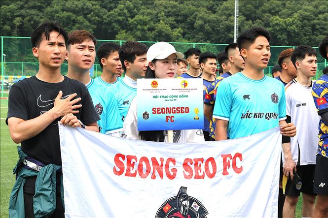 Một đội bóng tham dự Hội thao cộng đồng. Ảnh: Khánh Vân - TTXVN tại Hàn Quốc