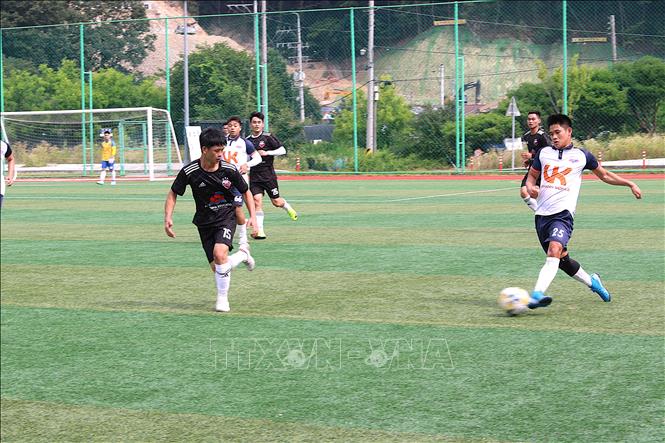Trận thi đấu bóng đá của các cầu thủ. Ảnh: Khánh Vân - TTXVN tại Hàn Quốc