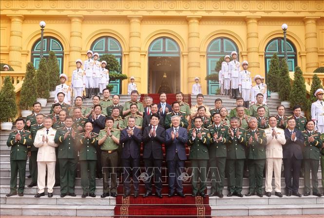 Chủ tịch nước Lương Cường với các đại biểu. Ảnh: Lâm Khánh – TTXVN