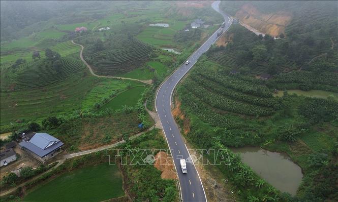 Đoạn đi qua địa phận Tam Đường đã hoàn thành, được đưa vào sử dụng. Ảnh: Quốc khánh - TTXVN