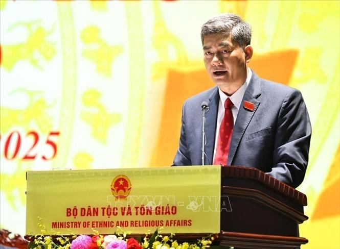 Thứ trưởng Bộ Dân tộc và Tôn giáo Y Vinh Tơr phát biểu. Ảnh: Minh Đức – TTXVN