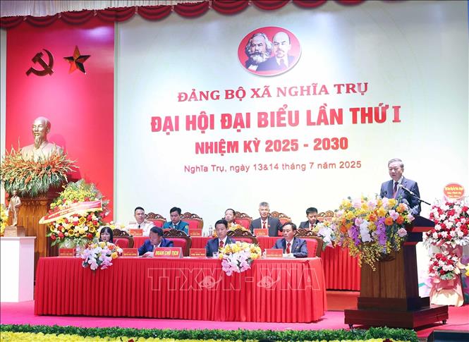 Tổng Bí thư Tô Lâm phát biểu chỉ đạo Đại hội đại biểu Đảng bộ xã Nghĩa Trụ lần thứ nhất, nhiệm kỳ 2025 - 2030. Ảnh: Thống Nhất – TTXVN