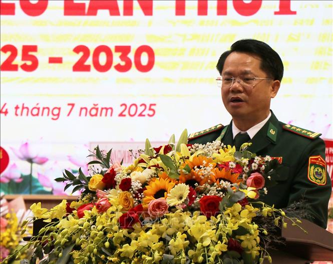 Đại tá Đặng Ngọc Hiệu, Phó Chính uỷ Bộ Chỉ huy Quân sự thành phố Huế, Chính uỷ Ban Chỉ huy Bộ đội Biên phòng phát biểu khai mạc Đại hội. Ảnh: Mai Trang - TTXVN