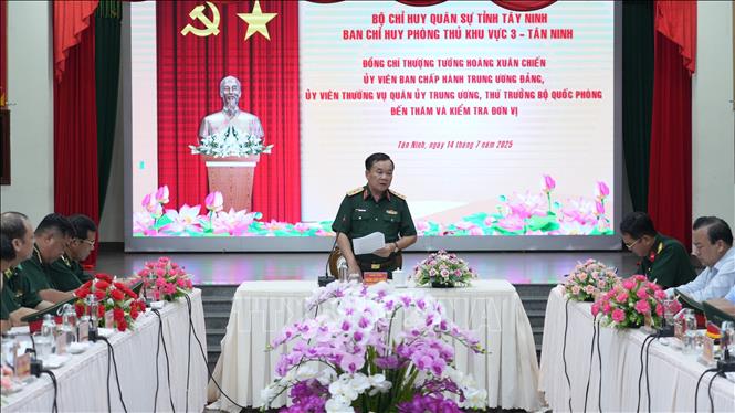 Thượng tướng Hoàng Xuân Chiến, Thứ trưởng Bộ Quốc phòng phát biểu chỉ đạo. Ảnh: Minh Phú – TTXVN