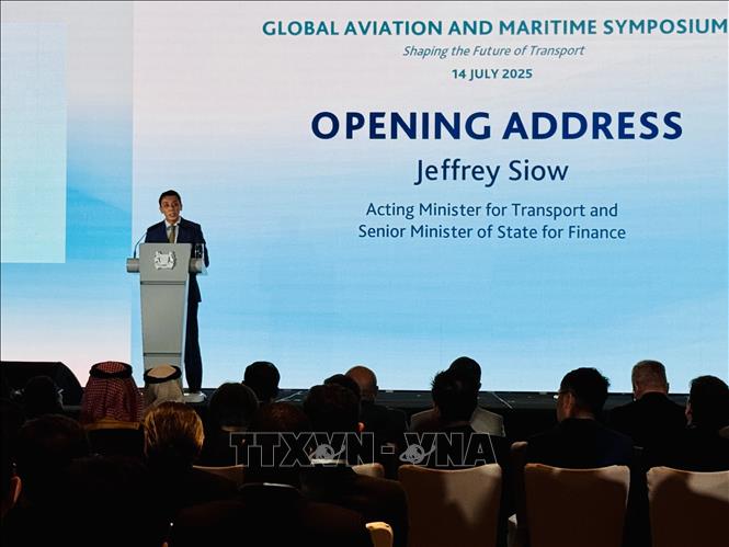 Quyền Bộ trưởng Giao thông vận tải Singapore Jeffrey Siow phát biểu khai mạc hội nghị. Ảnh: Ngọc Khương - PV TTXVN tại Singapore