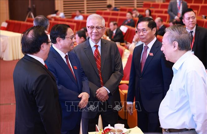 Thủ tướng Phạm Minh Chính với các đại biểu dự Đại hội đại biểu Đảng bộ Bộ Ngoại giao lần thứ nhất, nhiệm kỳ 2025-2030. Ảnh: Dương Giang-TTXVN