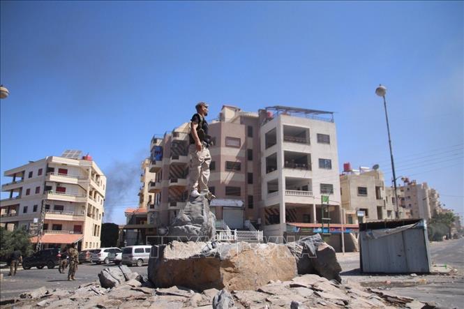 Các lực lượng an ninh Syria tại thành phố Sweida ngày 15/7/2025. Ảnh: THX/TTXVN