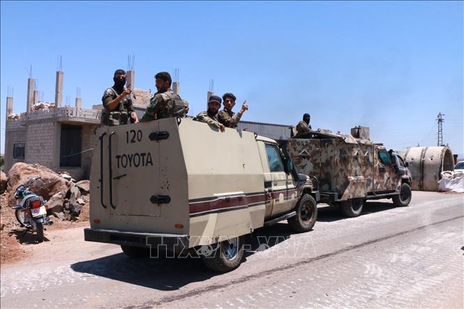 Quân đội Syria được triển khai tại thành phố Sweida ngày 14/7/2025. Ảnh: THX/TTXVN
