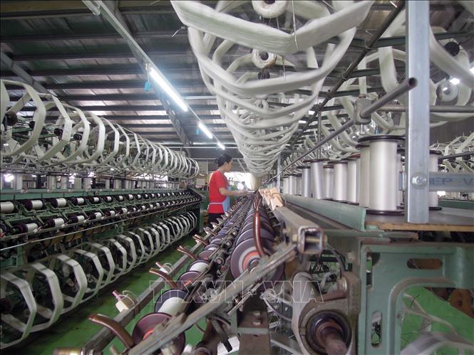 Bao Loc silk is produced by the modern technology of Japan and Korea so it is always superior in quality compared to other products of the same kind. VNA Photo: Kha Phạm