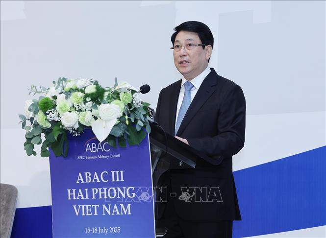Chủ tịch nước Lương Cường phát biểu tại Phiên khai mạc Kỳ họp lần thứ 3 Hội đồng Tư vấn Kinh doanh APEC (ABAC III). Ảnh: Lâm Khánh – TTXVN