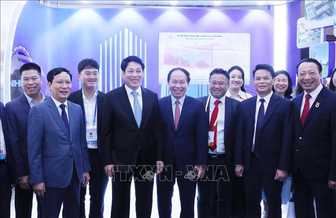 Chủ tịch nước Lương Cường và các đại biểu tham dự kỳ họp. Ảnh: Lâm Khánh – TTXVN