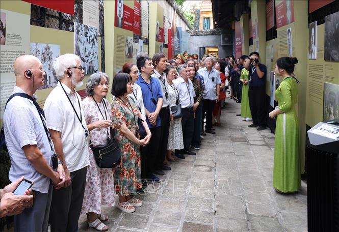 Triển lãm chuyên đề “Bút sắc, lòng son” mở cửa phục vụ du khách từ ngày 16/7 đến ngày 31/8/2025.Ảnh: Thành Phương – TTXVN
