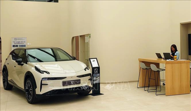Một mẫu xe điện của hãng ZEEKR (Trung Quốc) được trưng bày tại thành phố Huixquilucan, bang Estado de Mexico, Mexico. Ảnh: Phi Hùng - PV TTXVN tại Mexico.