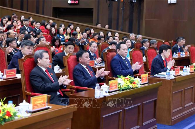Thường trực Ban Bí thư Trần Cẩm Tú và Chánh án Toà án nhân dân Tối cao Lê Minh Trí cùng các đại biểu tham dự Đại hội. Ảnh: Phạm Kiên - TTXV
