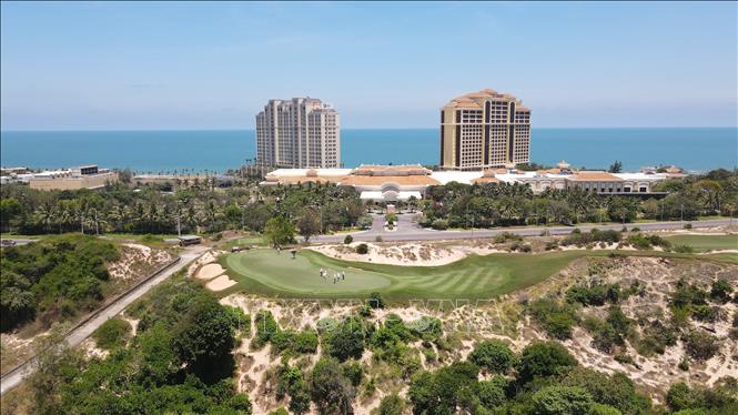 Sân golf trên đồi cát trên cao tại xã Hồ Tràm (Thành phố Hồ Chí Minh). Ảnh: Hoàng Nhị - TTXVN