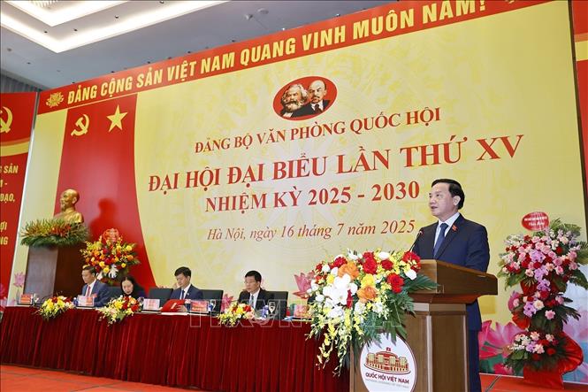 Phó Bí thư Đảng uỷ Quốc hội, Phó Chủ tịch Quốc hội Nguyễn Khắc Định phát biểu chỉ đạo. Ảnh: Doãn Tấn - TTXVN