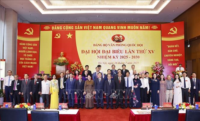 Chủ tịch Quốc hội Trần Thanh Mẫn với đại biểu dự Đại hội. Ảnh: Doãn Tấn - TTXVN