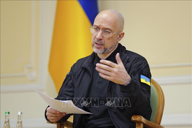 (Tư liệu) Thủ tướng Ukraine Denys Shmyhal phát biểu tại cuộc họp báo ở Kiev. Ảnh: Kyodo/TTXVN