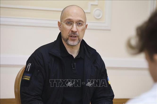 (Tư liệu) Thủ tướng Ukraine Denys Shmyhal phát biểu tại cuộc họp báo ở Kiev. Ảnh: Kyodo/TTXVN