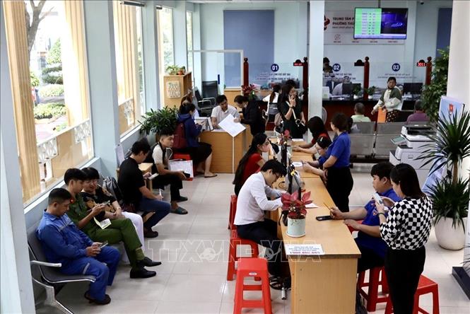 Trung tâm hành chính công tại phường Thủ Dầu Một, Thành phố Hồ Chí Minh. Ảnh: Huyền Trang - TTXVN 