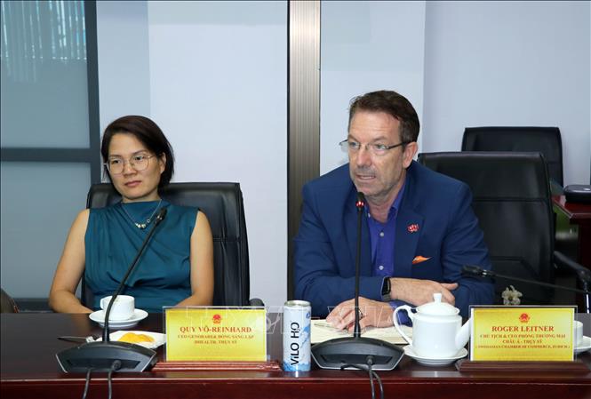 Ông Roger Leitner- Chủ tịch và CEO Phòng Thương mại Châu Á- Thụy Sỹ phát biểu tại buổi làm việc. Ảnh: Phạm Minh Tuấn-TTXVN.