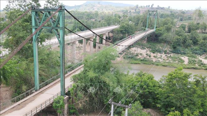Cây cầu trên tuyến đường Hồ Chí Minh - Tây Trường Sơn ở huyện Sepon, tỉnh Savannakhet, Lào. Ảnh: Đỗ Bá Thành - PV TTXVN tại Lào