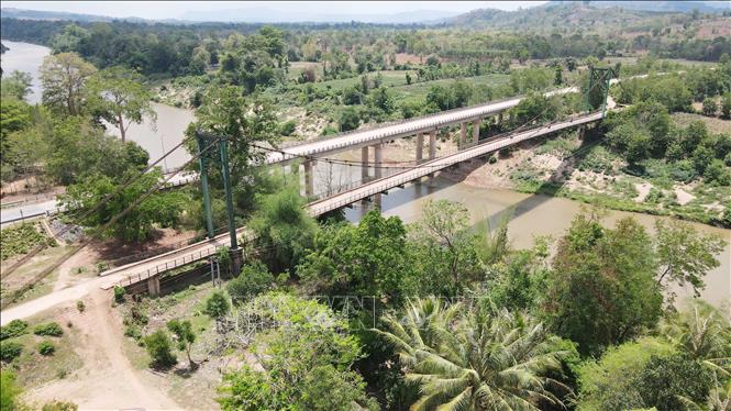 Tuyến đường Hồ Chí Minh – Tây Trường Sơn là minh chứng cho tình đoàn kết keo sơn giữa hai dân tộc Việt Nam-Lào. Ảnh: Đỗ Bá Thành - PV TTXVN tại Lào