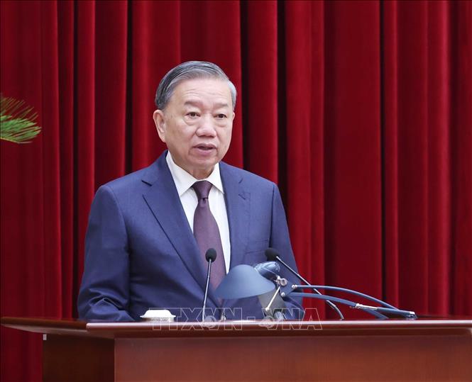 Tổng Bí thư Tô Lâm phát biểu khai mạc Hội nghị lần thứ mười hai Ban Chấp hành Trung ương Đảng khóa XIII. Ảnh: Thống Nhất – TTXVN