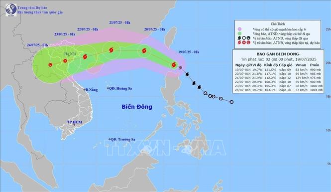 Hướng di chuyển chuyển của bão lúc 1h 00 ngày 19/7. Ảnh: TTXVN phát