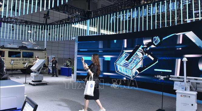 Hệ thống dự báo thời tiết chính xác sử dụng trí tuệ nhân tạo. Ảnh: Quang Hưng – PV TTXVN tại Trung Quốc
