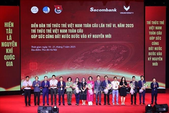 Ra mắt Hội đồng tư vấn và Ban Điều hành các tổ thảo luận của Diễn đàn Trí thức trẻ Việt Nam toàn cầu lần thứ VI – năm 2025. Ảnh: Minh Đức – TTXVN