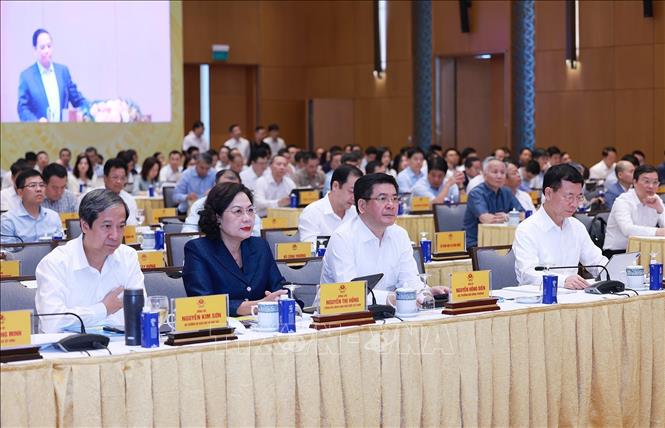 Các đại biểu tham dự Phiên họp lần thứ 3 BCĐ về phát triển khoa học, công nghệ, đổi mới sáng tạo, chuyển đổi số và Đề án 06. Ảnh: Dương Giang-TTXVN 
