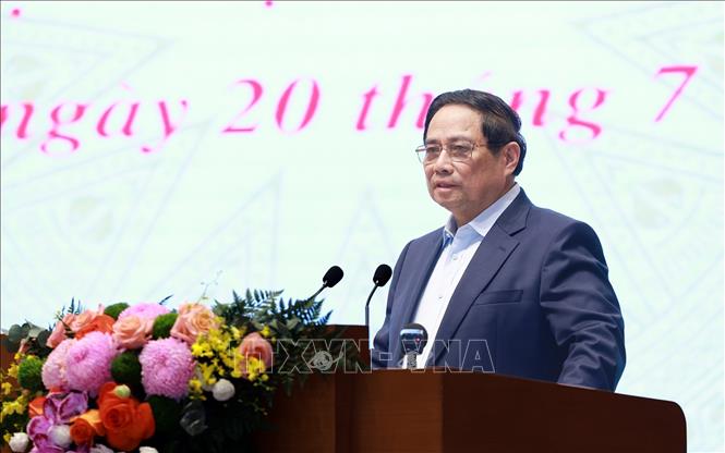 Thủ tướng Phạm Minh Chính phát biểu khai mạc Phiên họp lần thứ 3 BCĐ về phát triển khoa học, công nghệ, đổi mới sáng tạo, chuyển đổi số và Đề án 06. Ảnh: Dương Giang-TTXVN 

