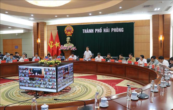 Chủ tịch UBND thành phố Hải Phòng Lê Ngọc Châu họp cùng các xã, phường, đặc khu và các ngành để triển khai phòng, chống bão số 3. Ảnh: Hoàng Ngọc – TTXVN 