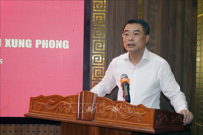 Trưởng ban Tổ chức Trung ương Lê Minh Hưng phát biểu tại buổi gặp mặt, tặng quà thân nhân gia đình 10 nữ liệt sĩ thanh niên xung phong hi sinh tại Ngã ba Đồng Lộc Ảnh: Hữu Quyết – TTXVN