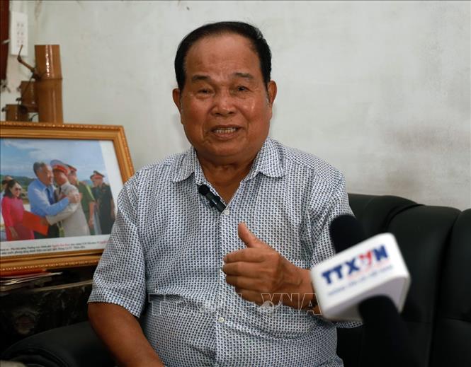 Ông Nguyễn Đắc Tấn, cán bộ hưu trí tại phường Tuy Hòa, tỉnh Đắk Lắk trả lời phỏng vấn TTXVN. Ảnh: Xuân Triệu - TTXVN