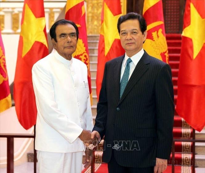 Thủ tướng Nguyễn Tấn Dũng tiếp Thủ tướng Sri Lanka D.M. Jayaratne trong chuyến thăm và dự Đại lễ Phật đản Liên hợp quốc lần thứ 11-  Vesak 2014 tại Việt Nam (Hà Nội, 9/5/2014). Ảnh: Doãn Tấn - TTXVN